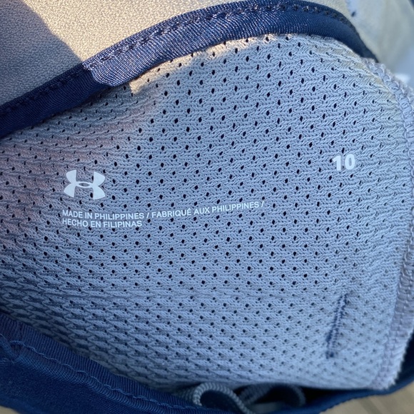 Under Armour dress shorts 10 - Picture 3 of 5